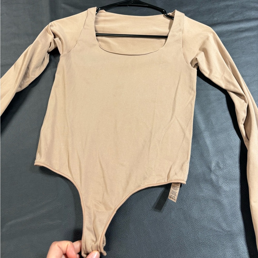 Skims long sleeve seamless bodysuit
